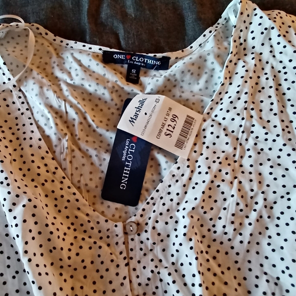 NWT Women's One Clothing Brand Polka Dot Top - Picture 2 of 4